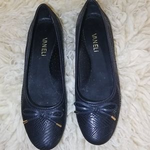 Black paint flats